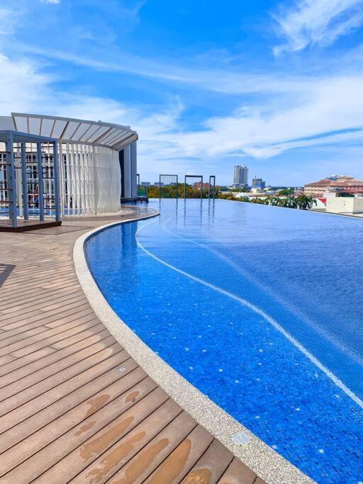 Netflix 2 Bedroom Troika Kota Bharu Homestay 1812 Extérieur photo