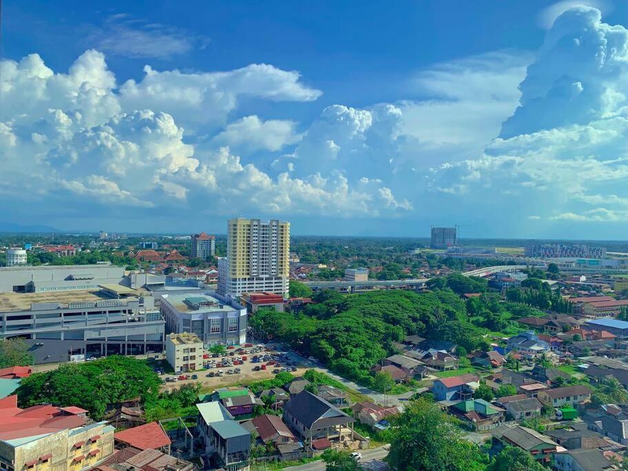Netflix 2 Bedroom Troika Kota Bharu Homestay 1812 Extérieur photo